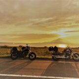 夕陽とバイク